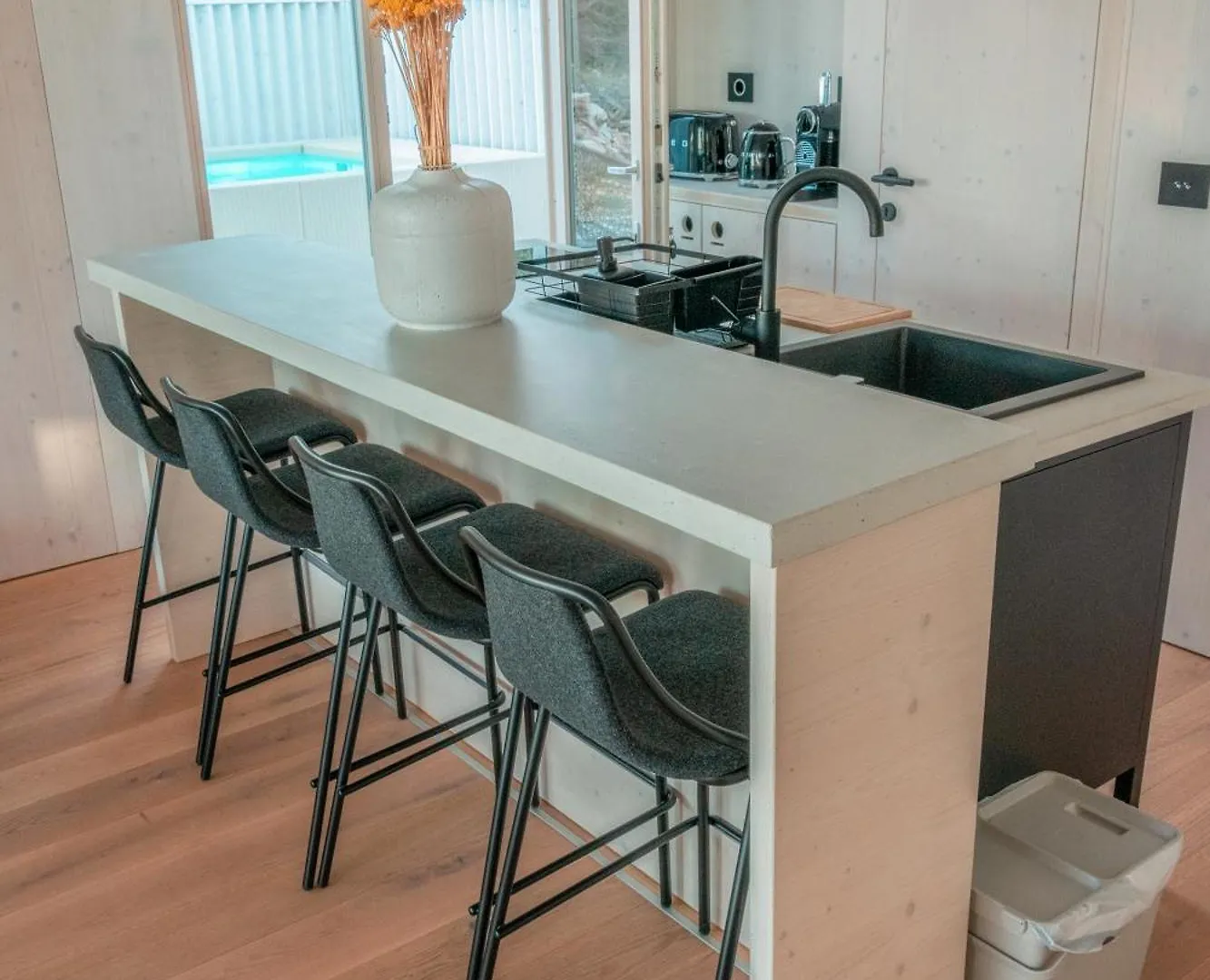 Villa Gioia Beach Front Drage