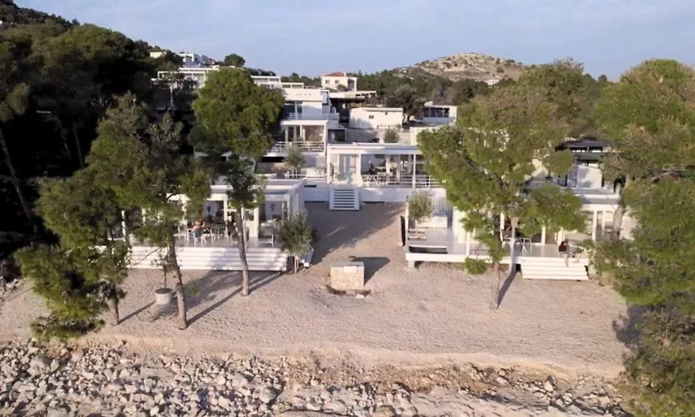 Villa Gioia Beach Front Drage